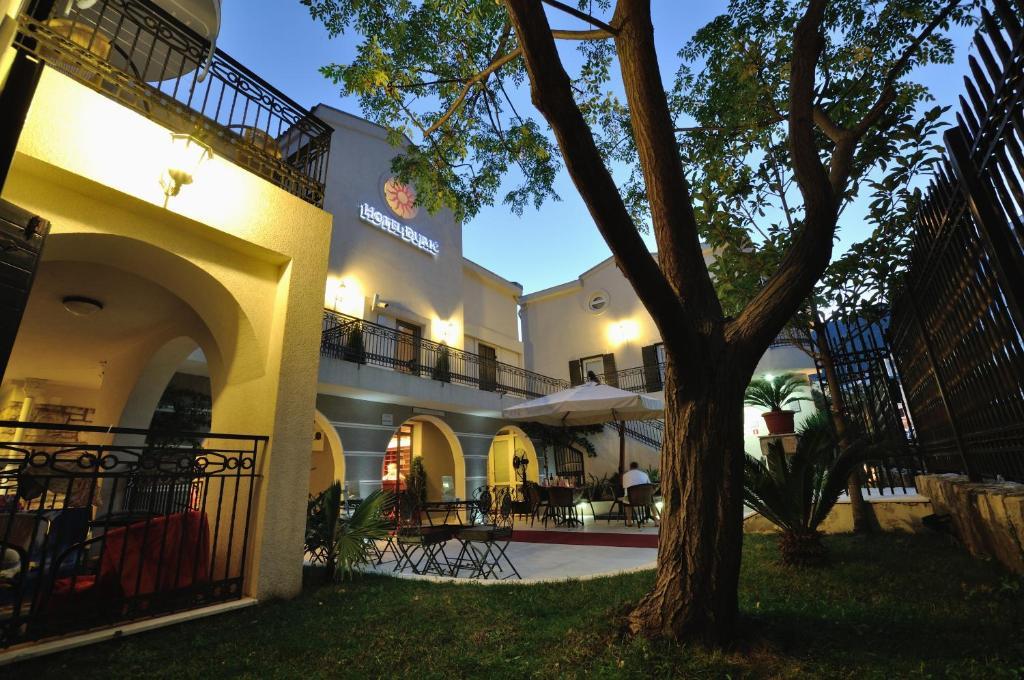 Vila Duric - Ex Hotel Duric Петровац Экстерьер фото