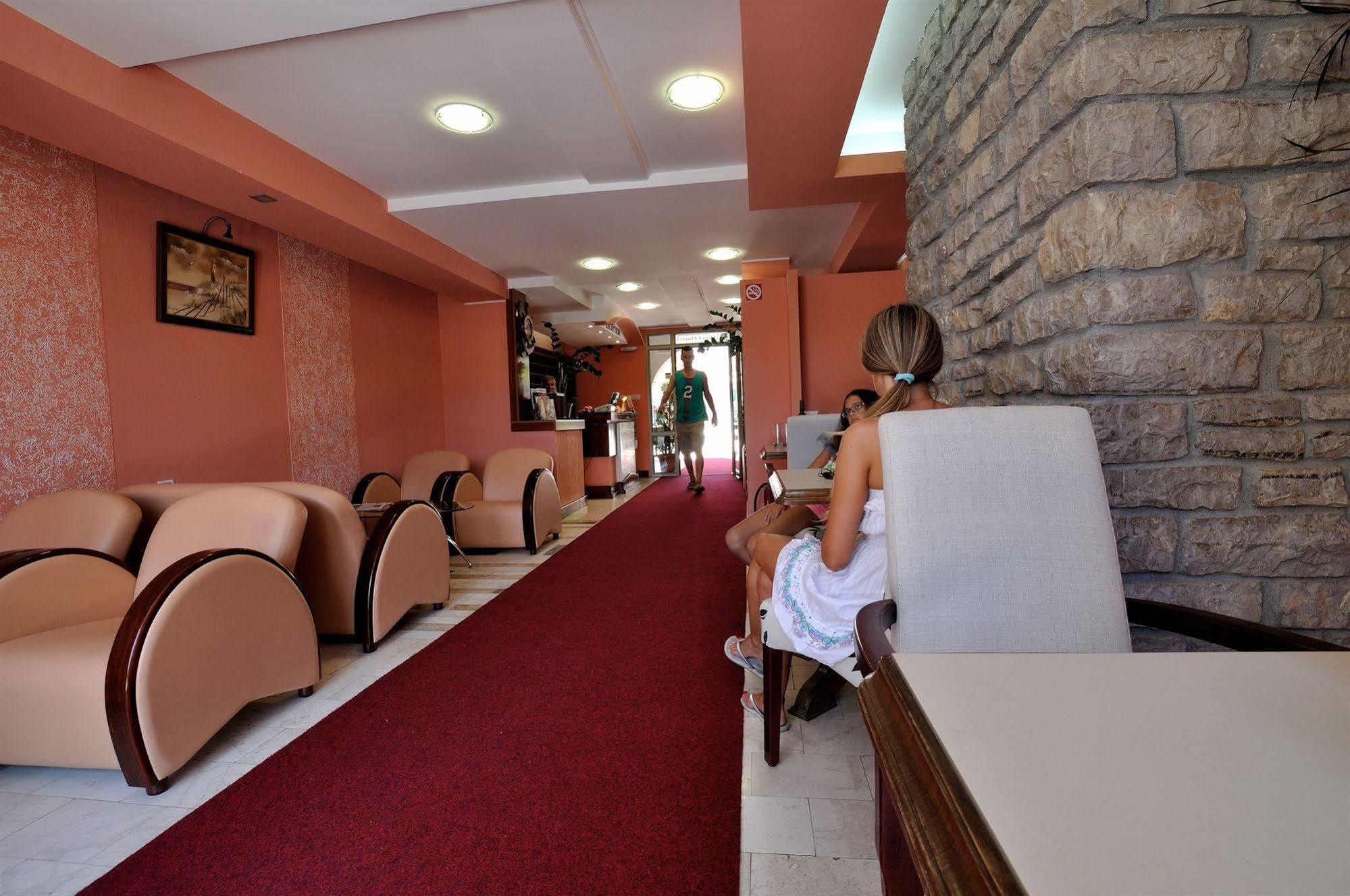Vila Duric - Ex Hotel Duric Петровац Экстерьер фото